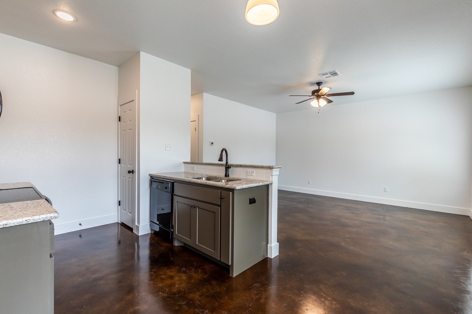 602 Washington Street Mcgregor TX 76657