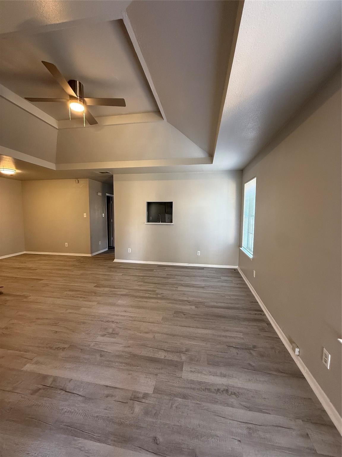 1433 N Bluegrove Road Lancaster TX 75134
