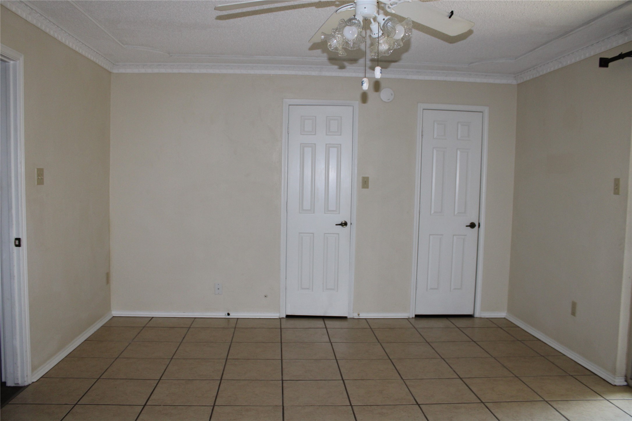 615 Renfro Street Burleson TX 76028