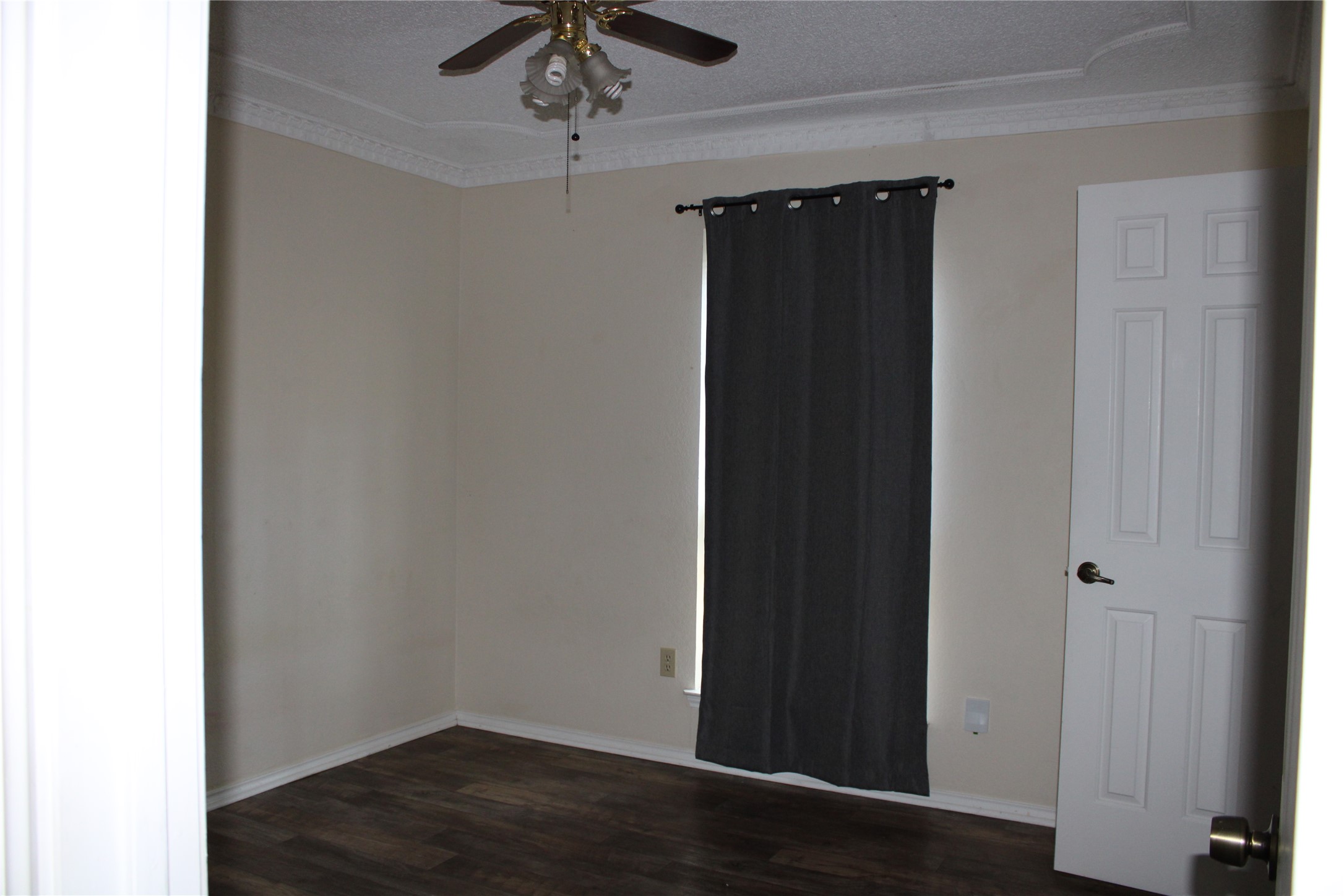 615 Renfro Street Burleson TX 76028