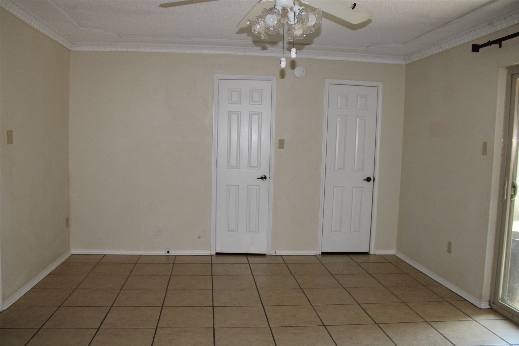 615 Renfro Street Burleson TX 76028