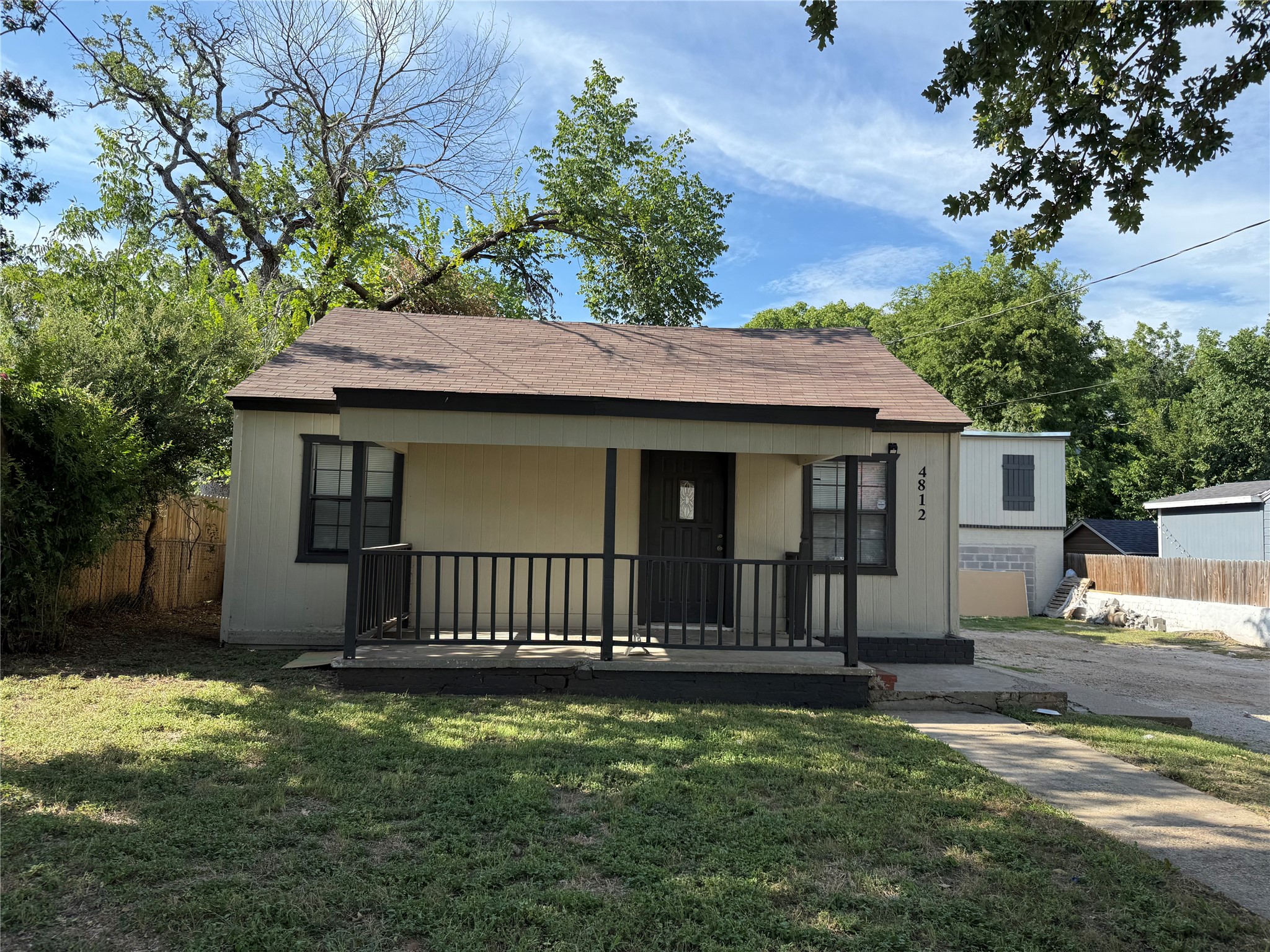 4812 Barbara Road River Oaks TX 76114