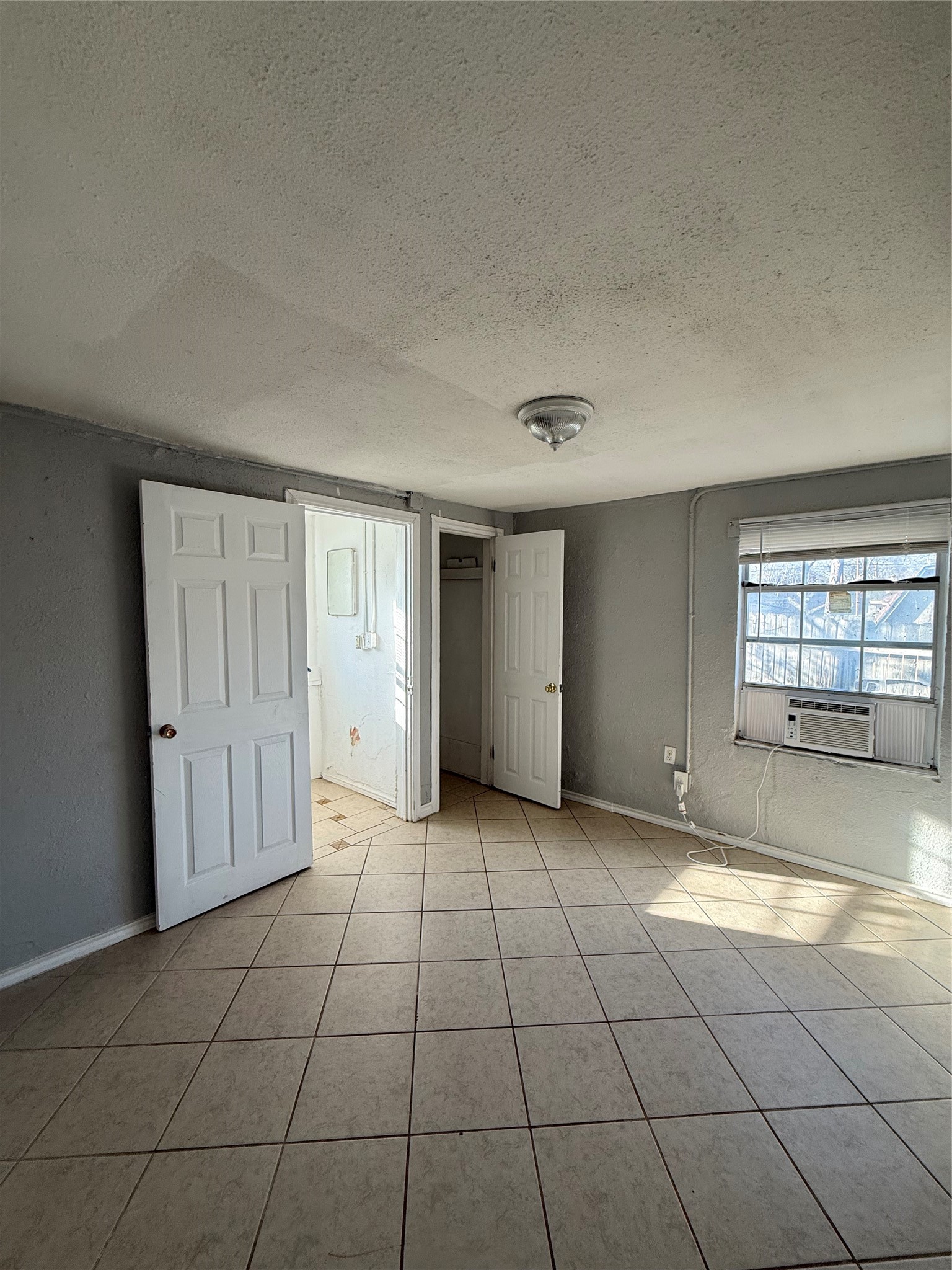 4812 Barbara Road River Oaks TX 76114