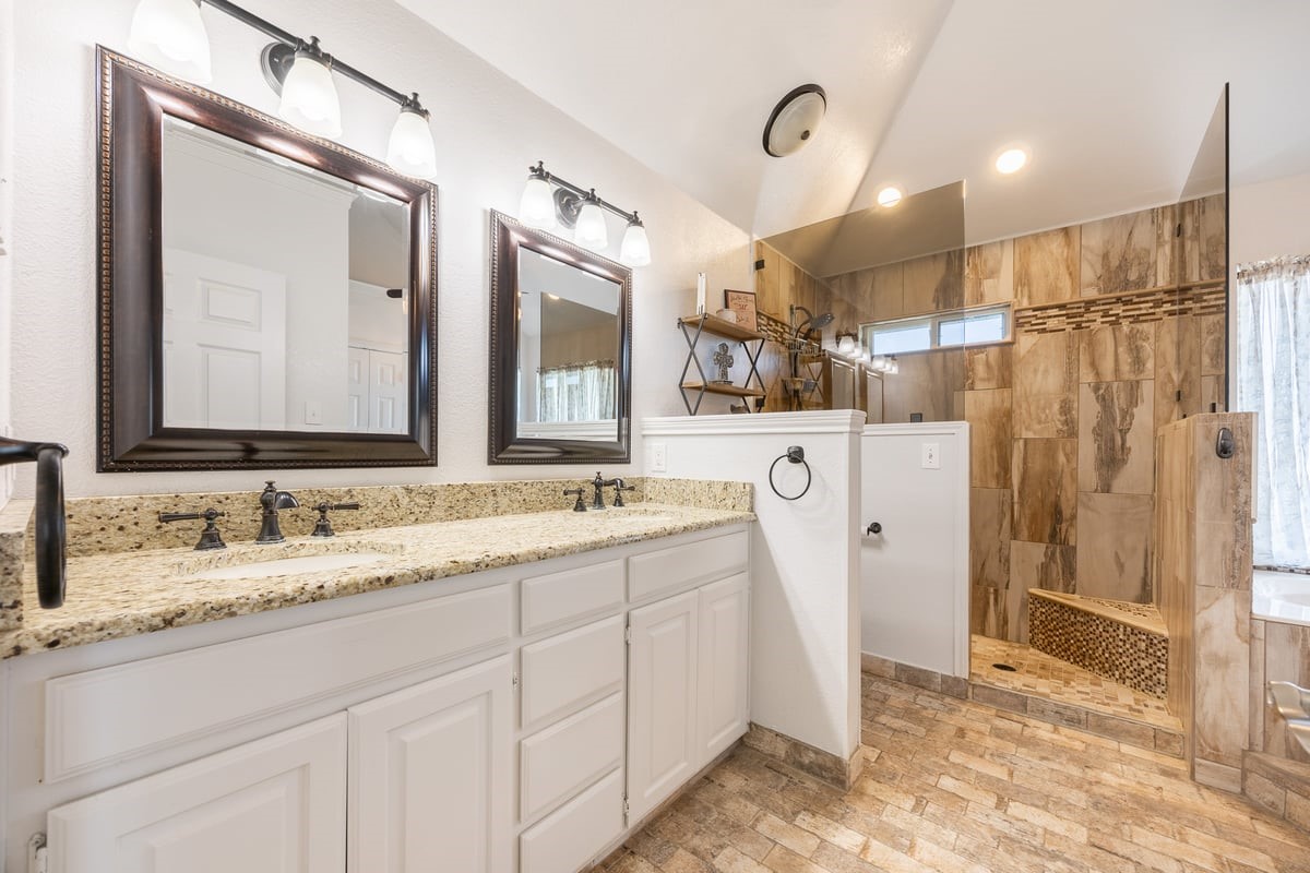 4768 Pebble Creek Drive Aubrey TX 76227