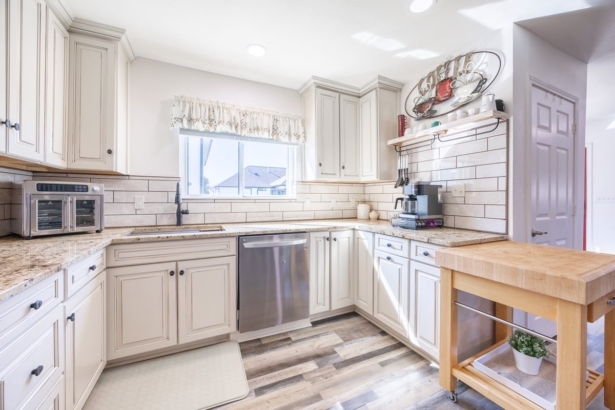4768 Pebble Creek Drive Aubrey TX 76227