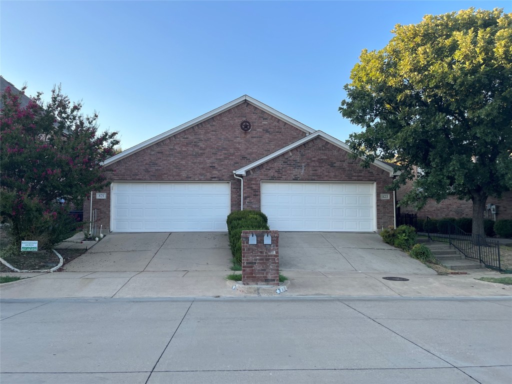 821 Hickory Street Burleson TX 76028