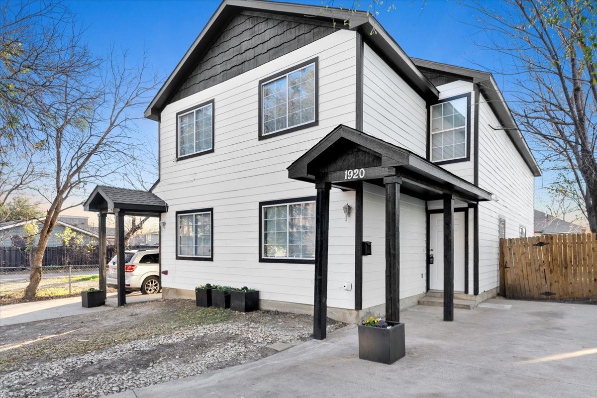1922 Saint Louis Avenue Fort Worth TX 76110