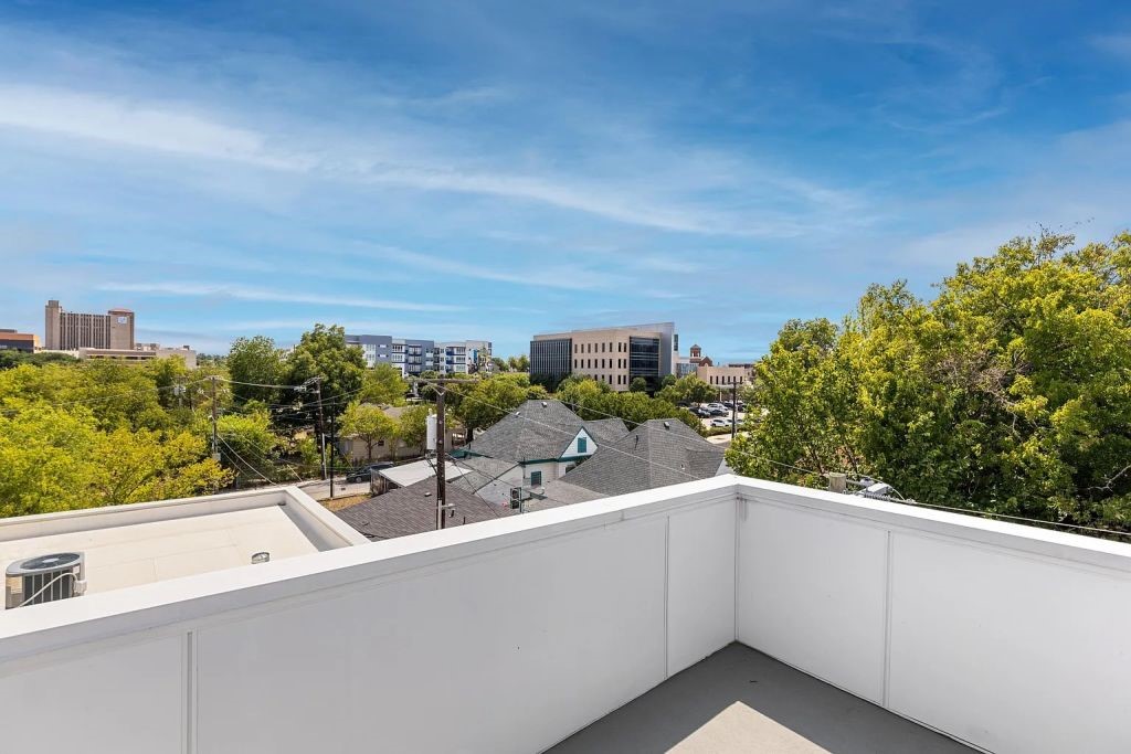 1120 Galveston Avenue Fort Worth TX 76104