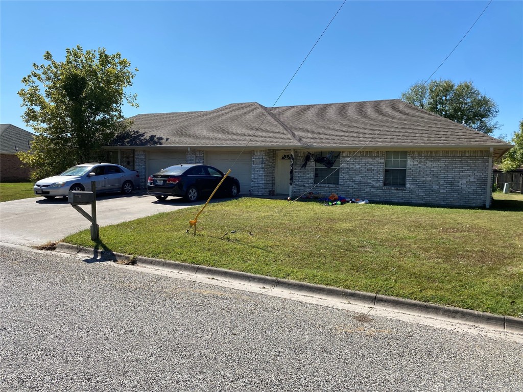 2109 Albert Broadfoot Street Bonham TX 75418