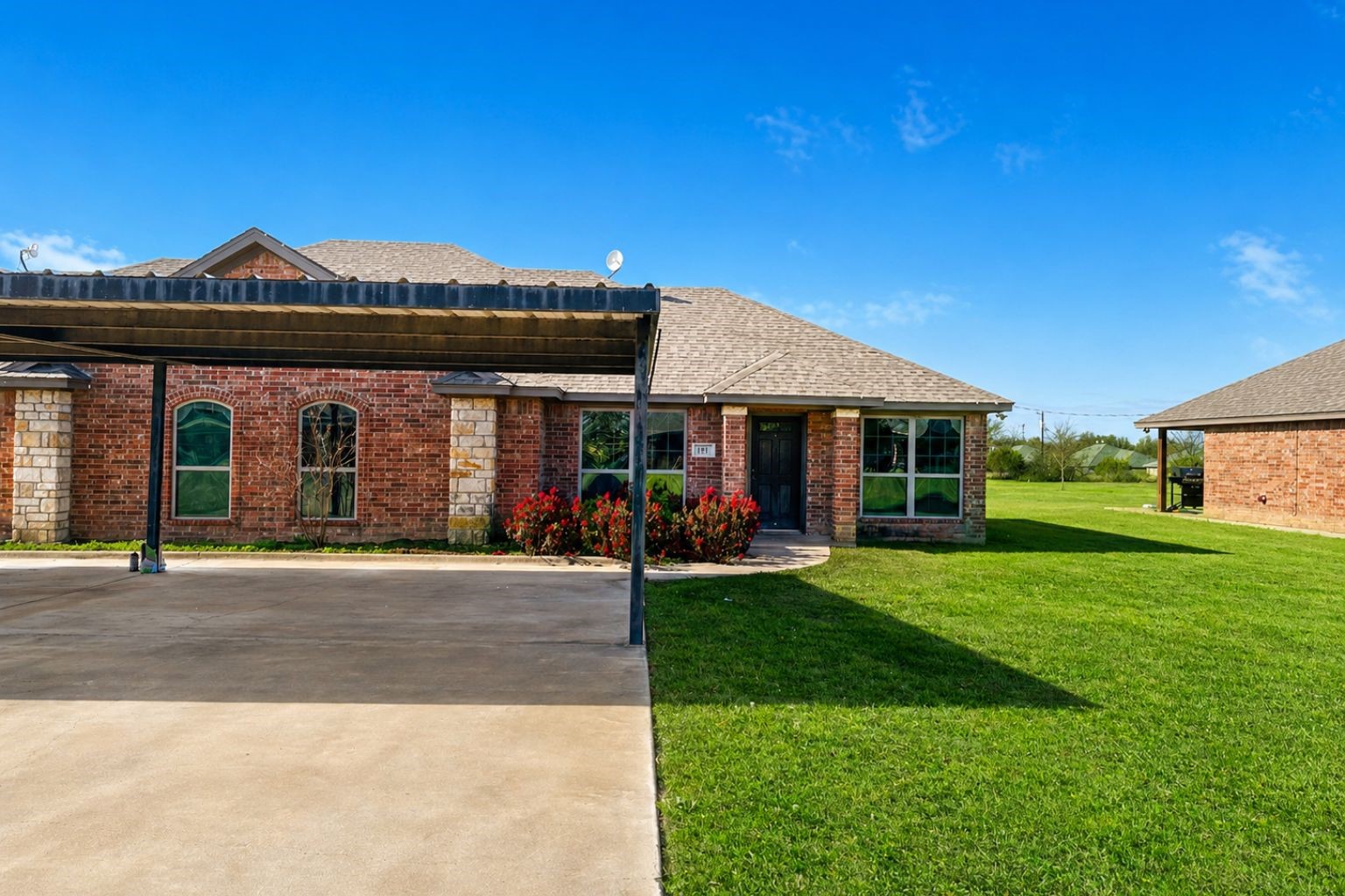 171-187 Gibson Lane Weatherford TX 76088
