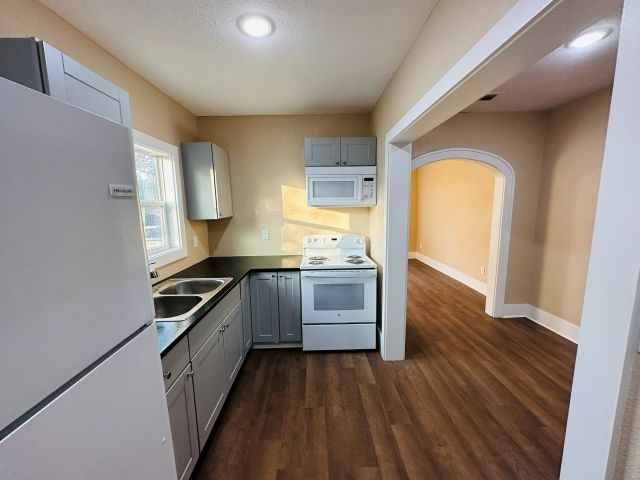 1423 E Elm Street Tyler TX 75702