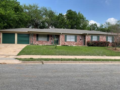 2413 N Lockhart Street Sherman TX 75092