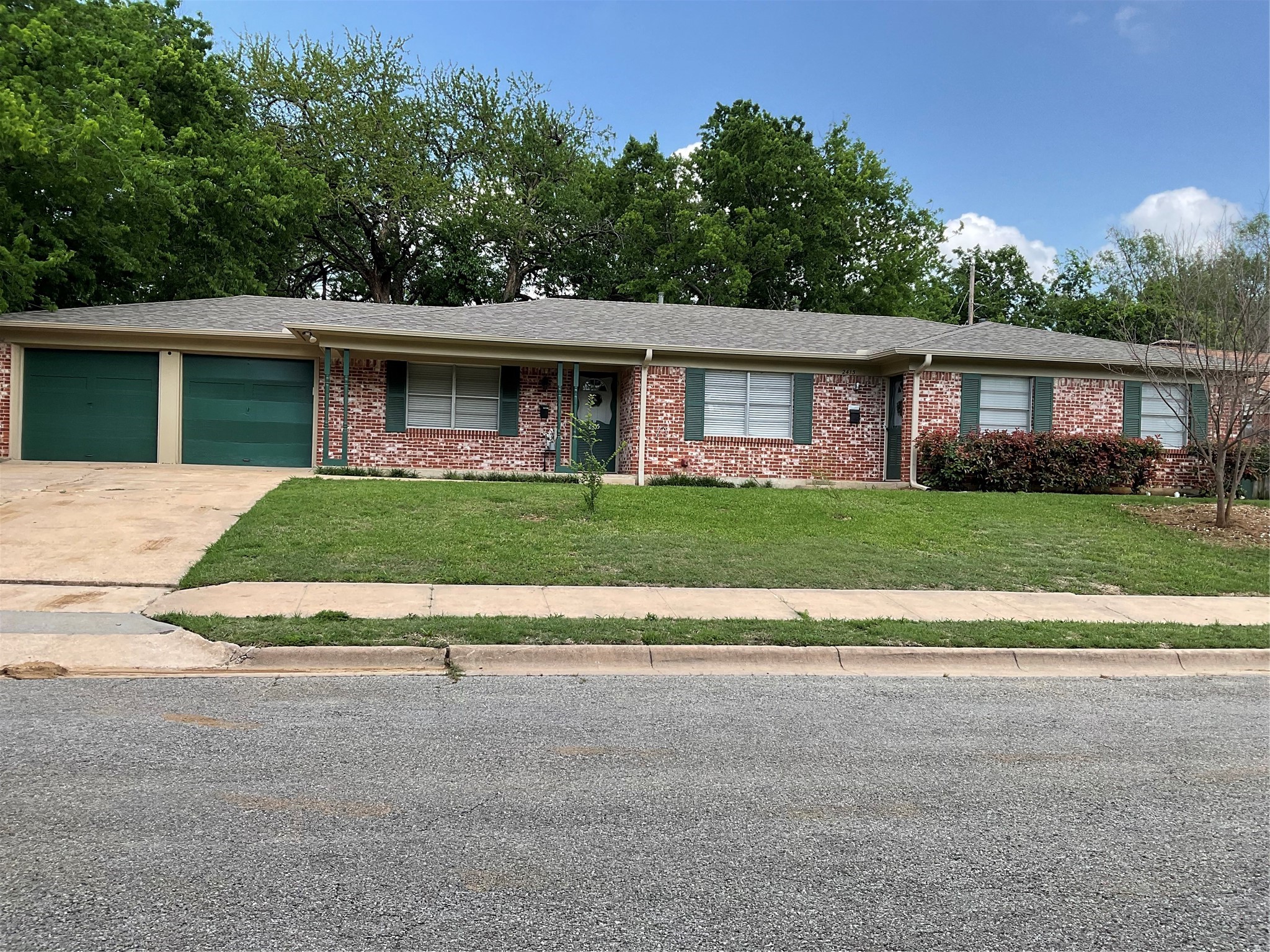 2413 N Lockhart Street Sherman TX 75092