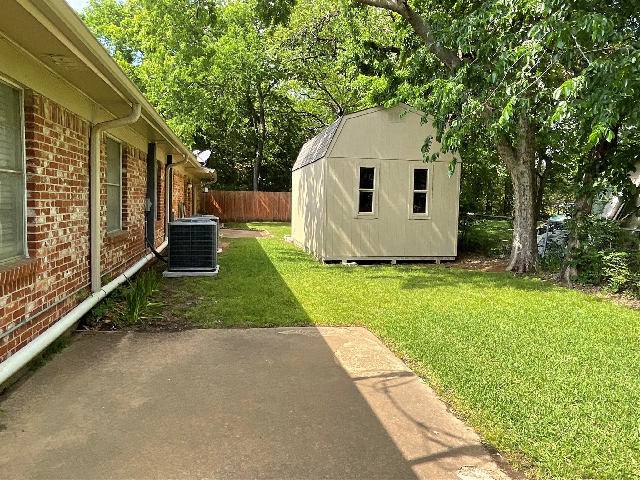 2413 N Lockhart Street Sherman TX 75092