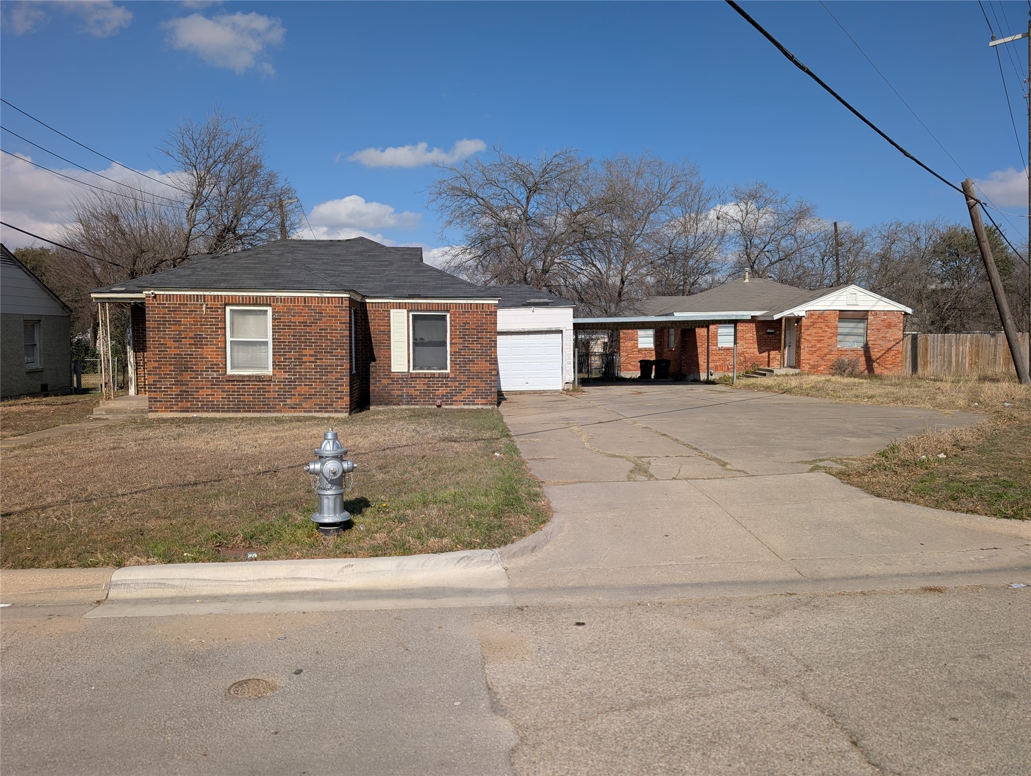2600 W Bewick Street Fort Worth TX 76109