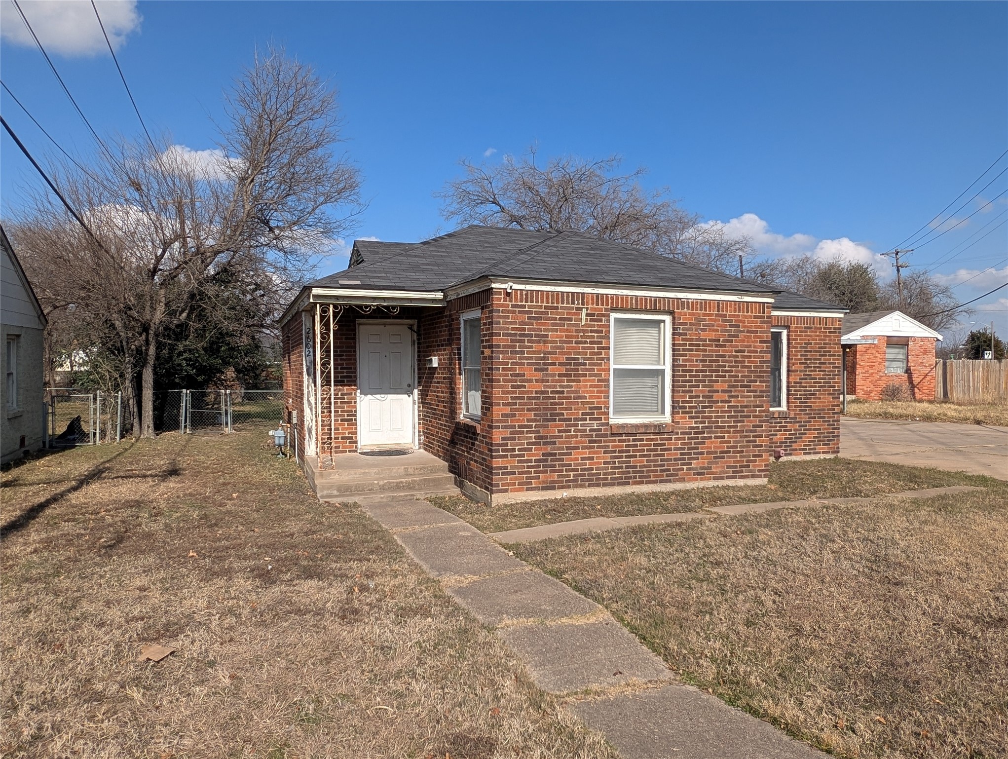 2600 W Bewick Street Fort Worth TX 76109