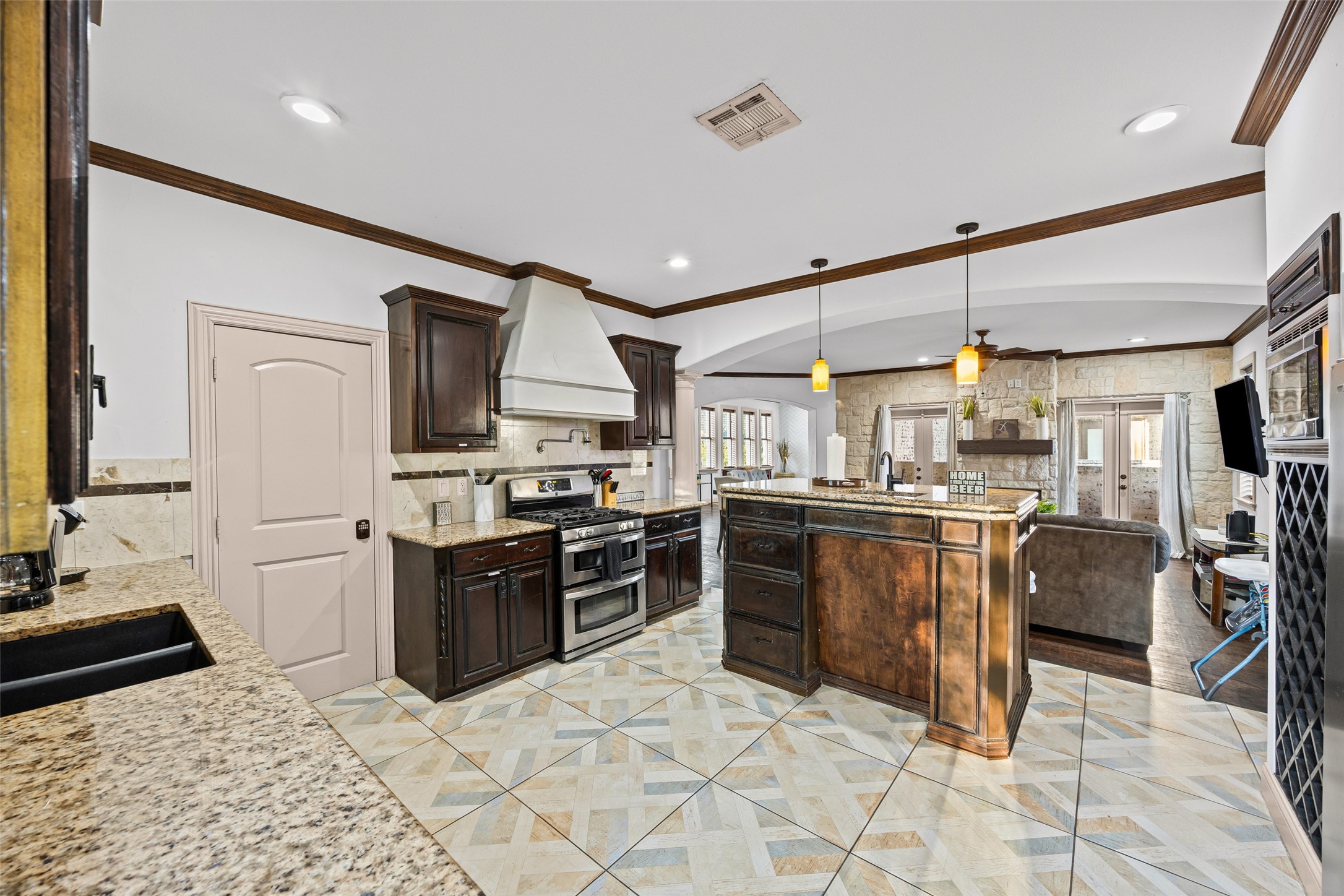 5100 Mission Avenue Dallas TX 75206