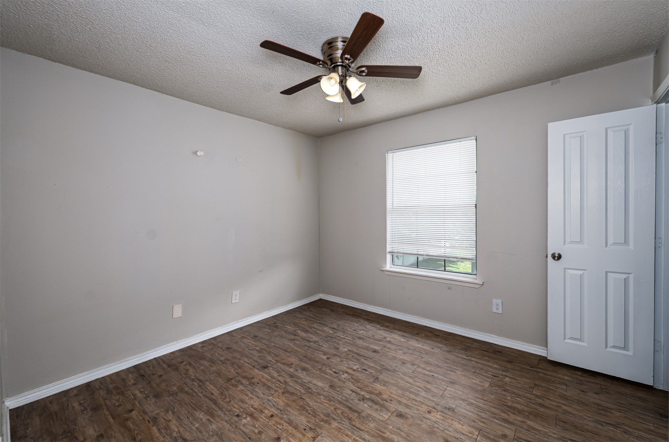 4917 Miller Avenue Fort Worth TX 76119