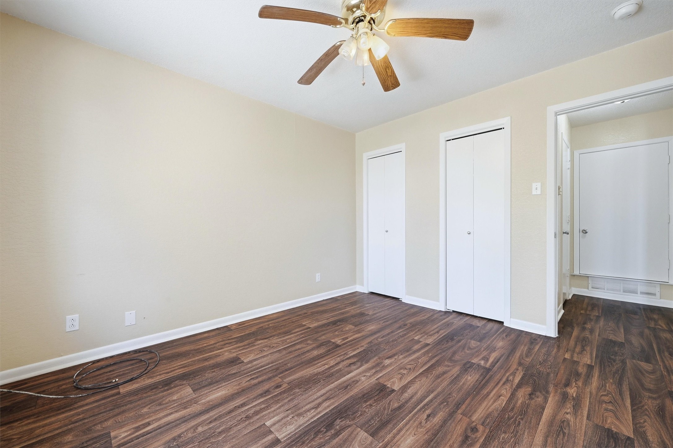 421 & 423 N Carl Street Sherman TX 75092
