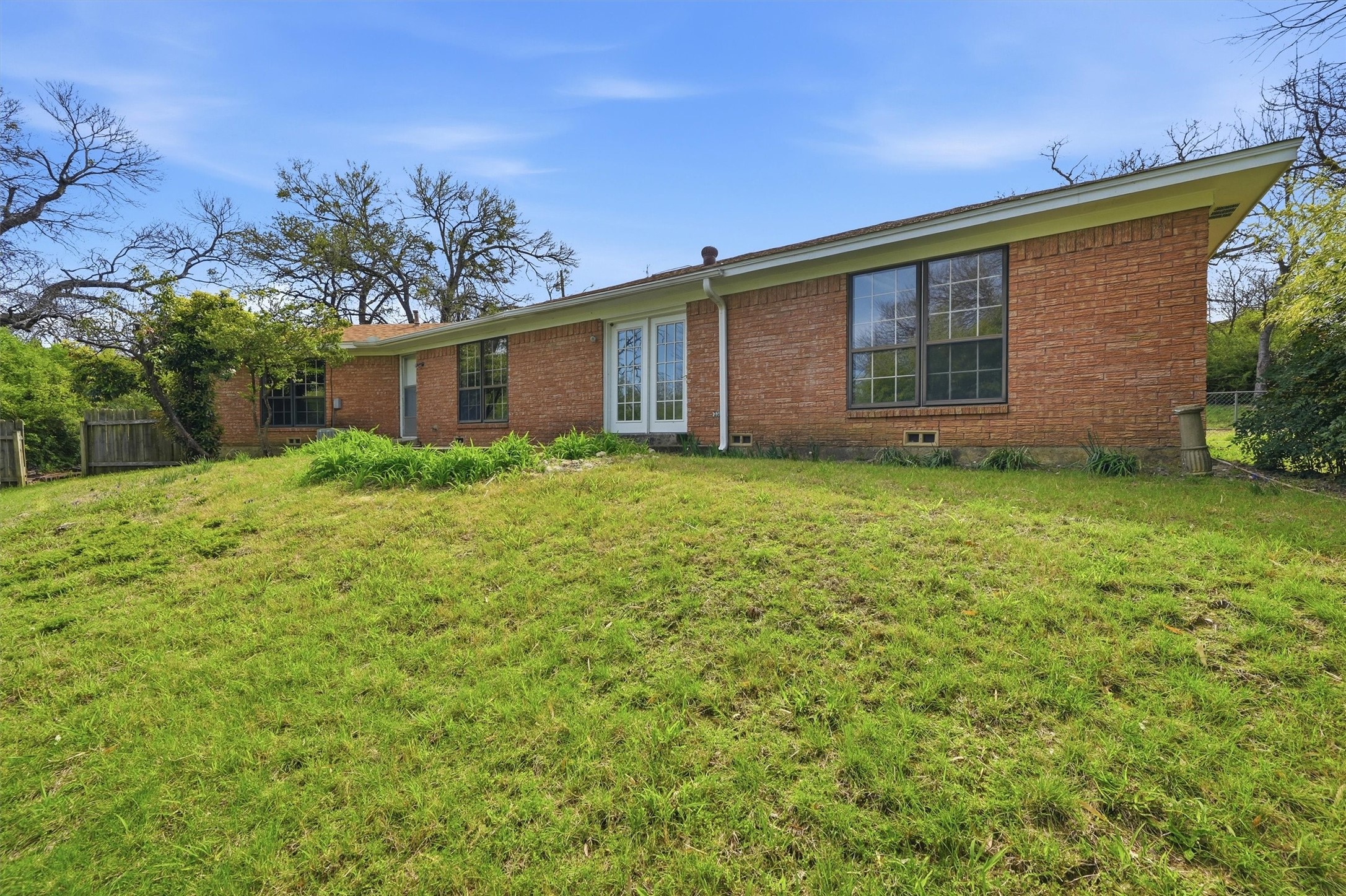 421 & 423 N Carl Street Sherman TX 75092