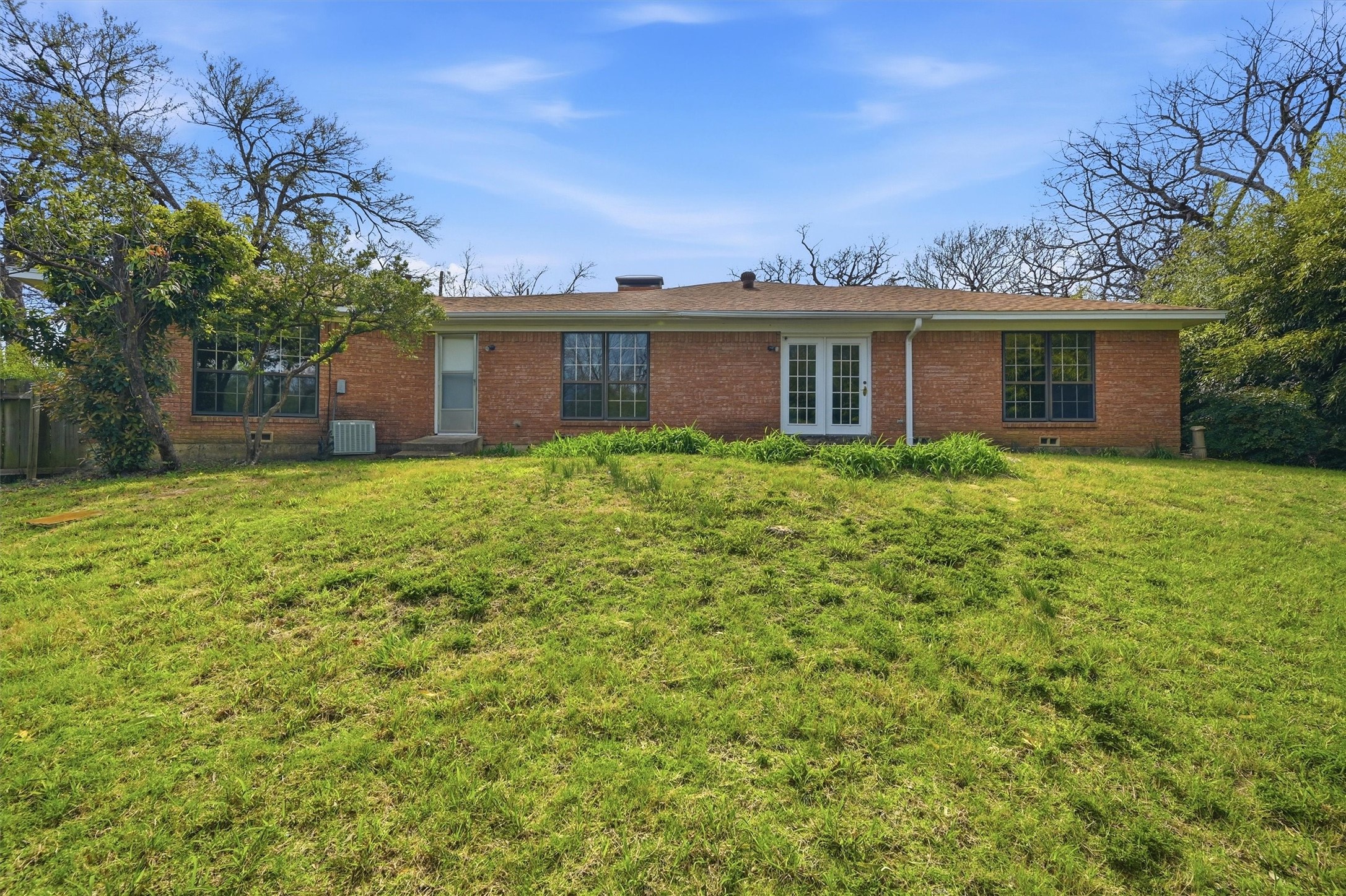 421 & 423 N Carl Street Sherman TX 75092