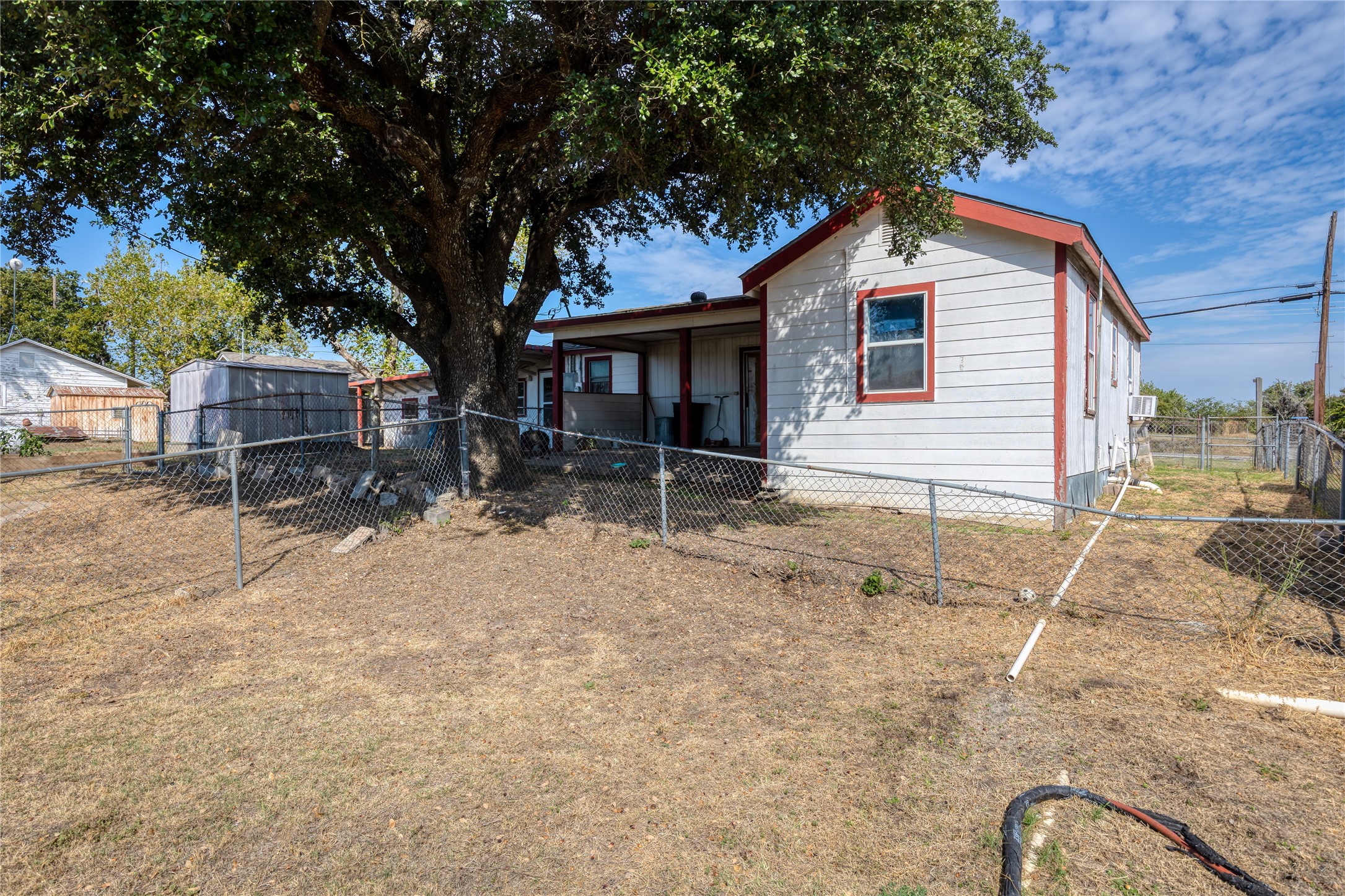 6473 W Highway 199 Springtown TX 76082