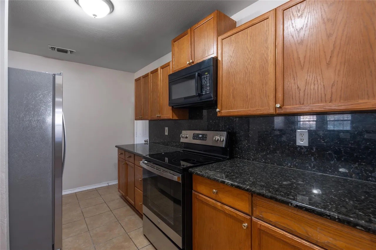 105 Garfield Street Garland TX 75042