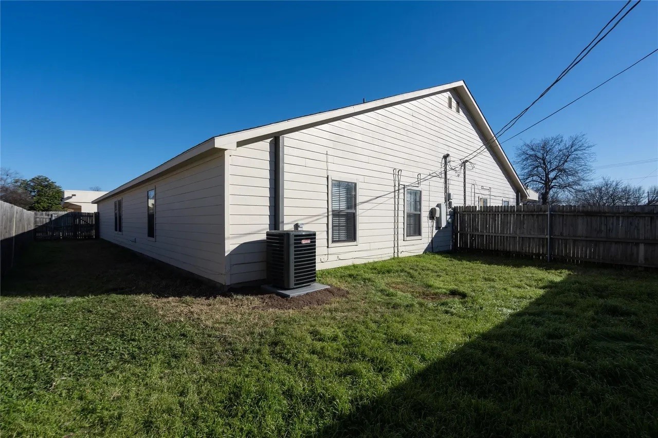 105 Garfield Street Garland TX 75042