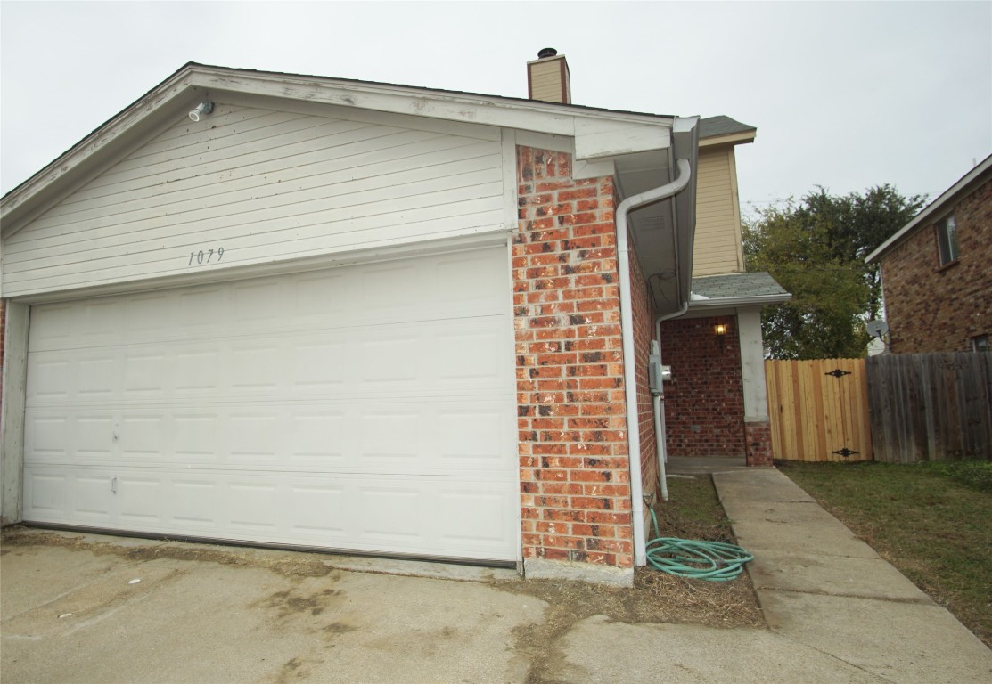1079 Enfilar Lane Arlington TX 76017