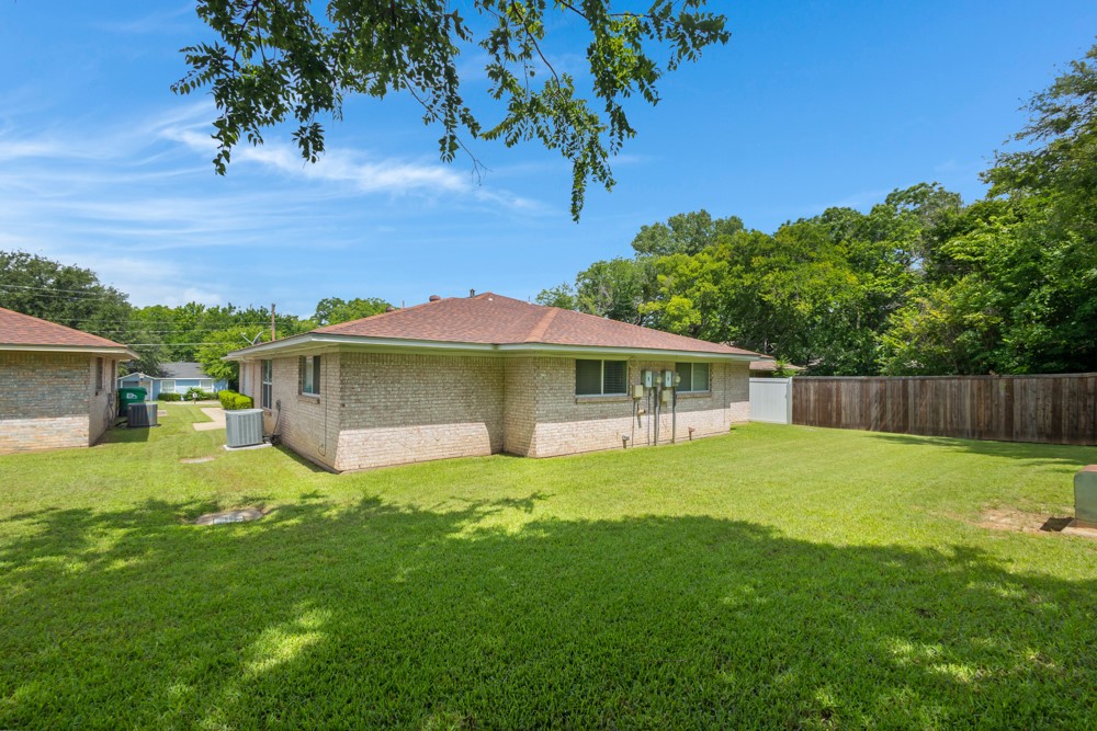 2416-2418 Bolivar Street Denton TX 76201