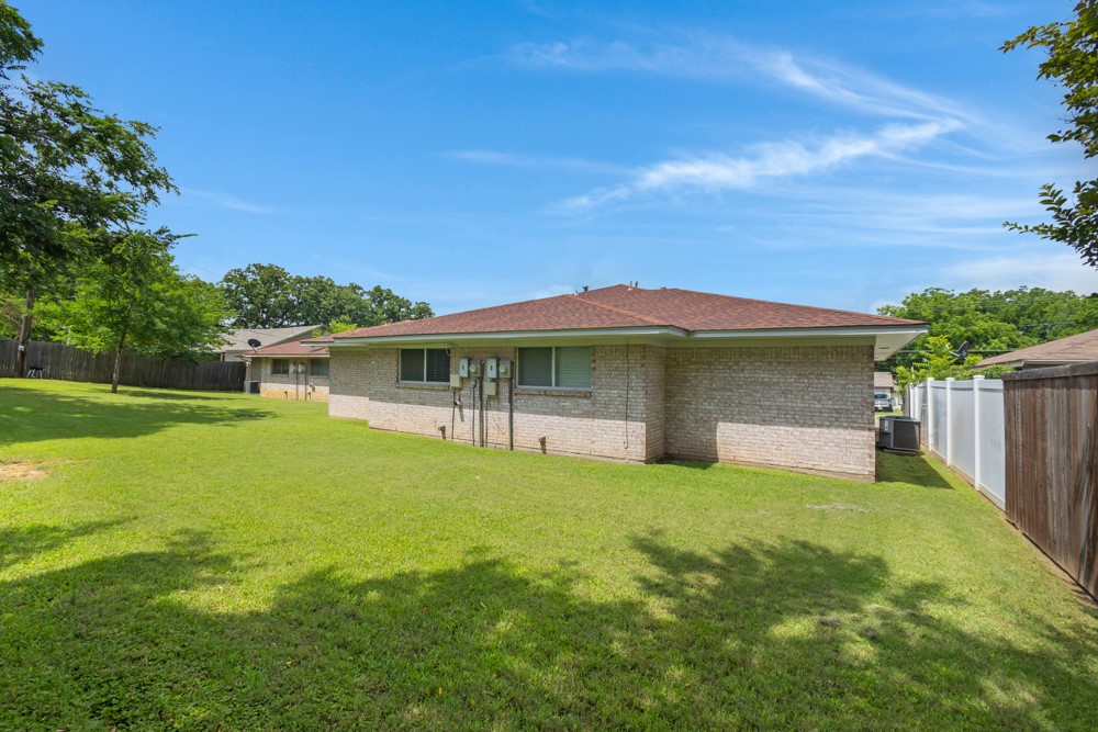 2416-2418 Bolivar Street Denton TX 76201