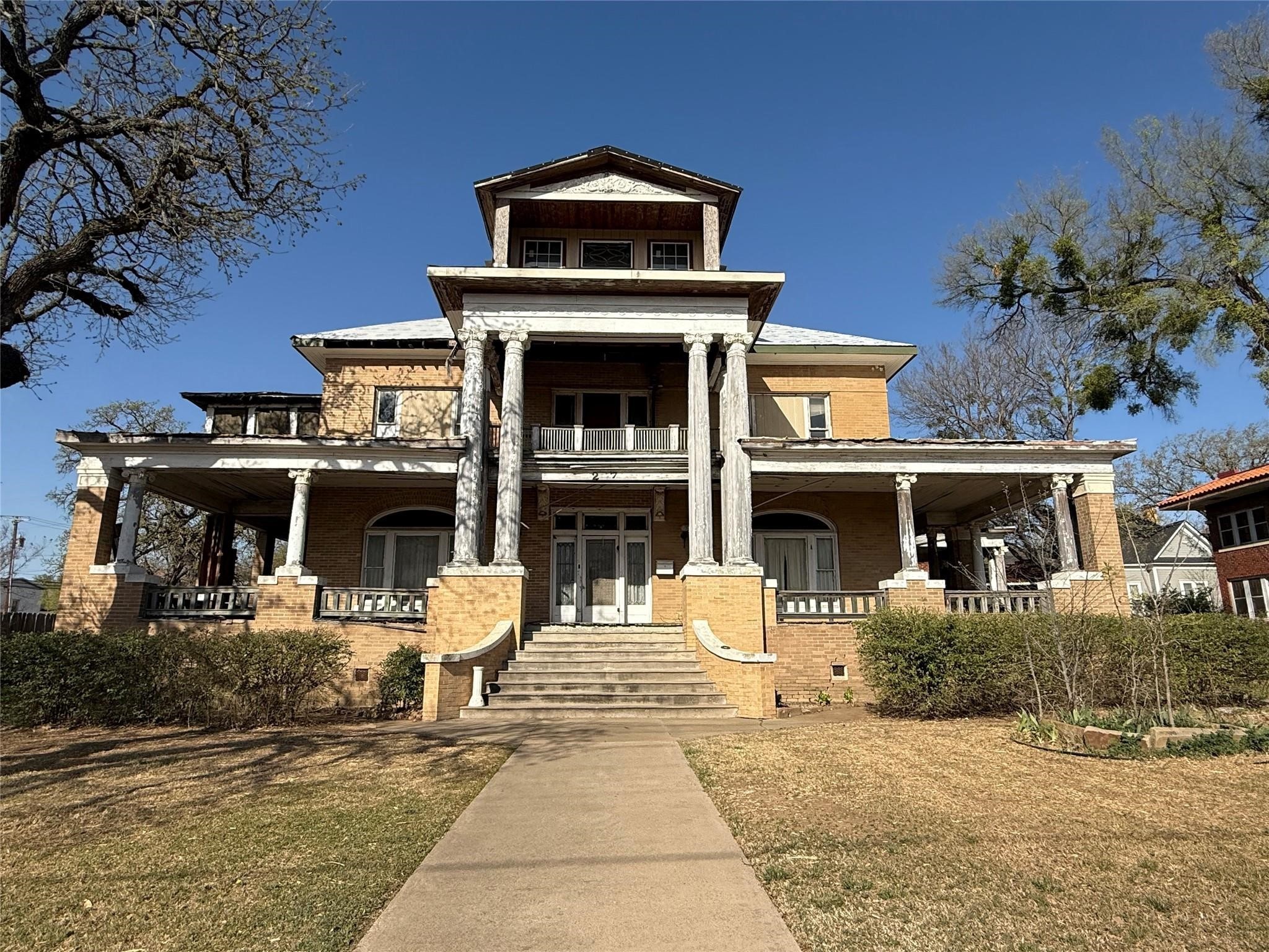 207A NW 4th Avenue Mineral Wells TX 76067