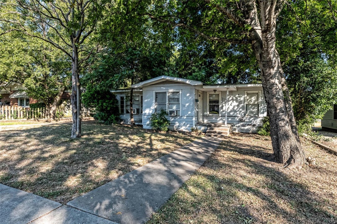 3709-3711 Parkwood Street Waco TX 76710
