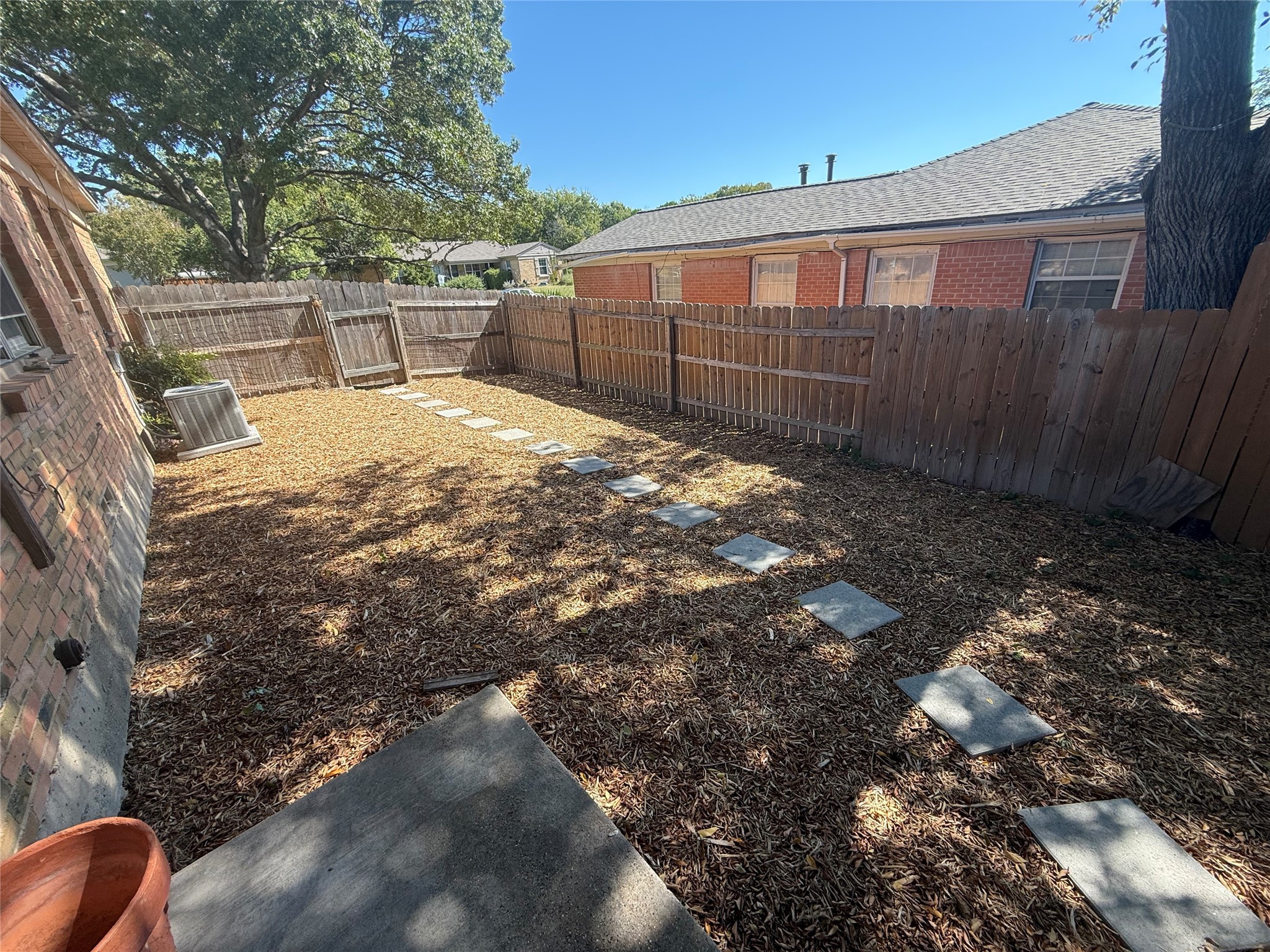 1804-1806 Mariposa Drive Dallas TX 75228