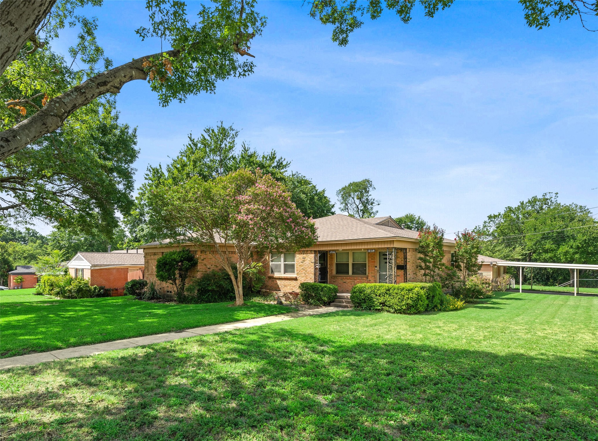 1804-1806 Mariposa Drive Dallas TX 75228