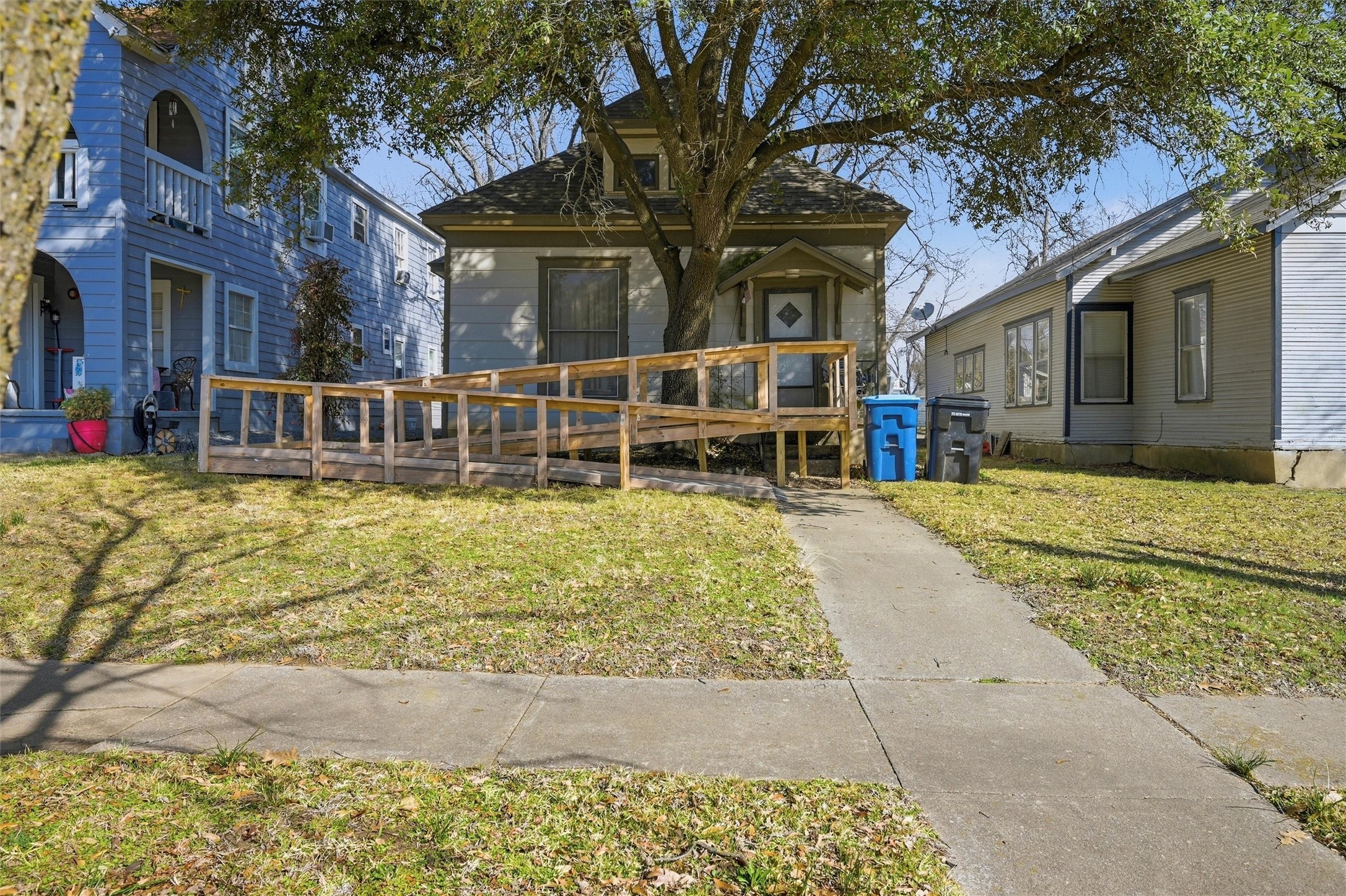 417 E Morton Street Denison TX 75021