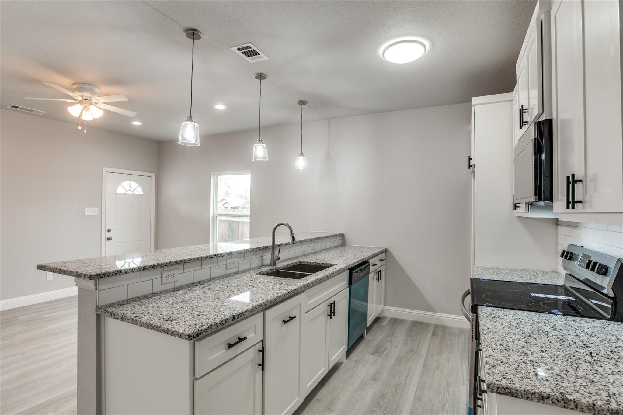 1609 Daniel Street Fort Worth TX 76104