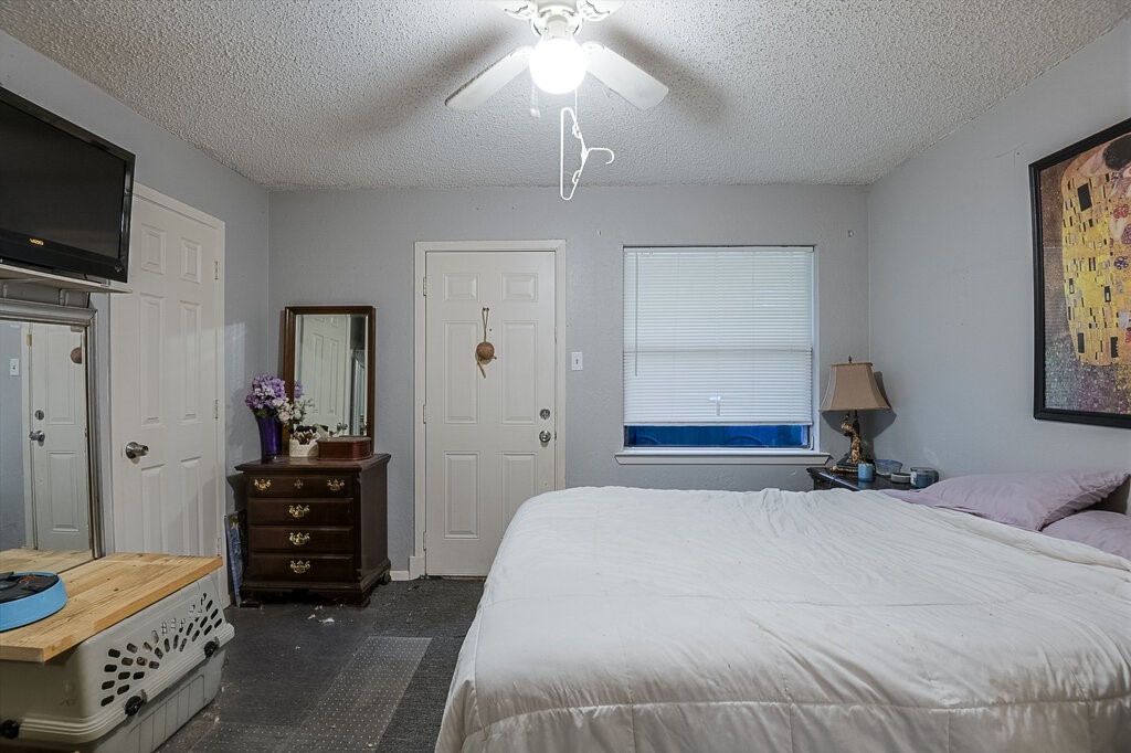 353 N Field Street Burleson TX 76028