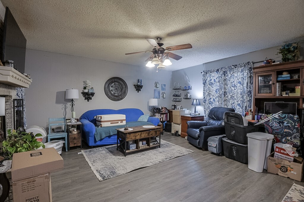353 N Field Street Burleson TX 76028
