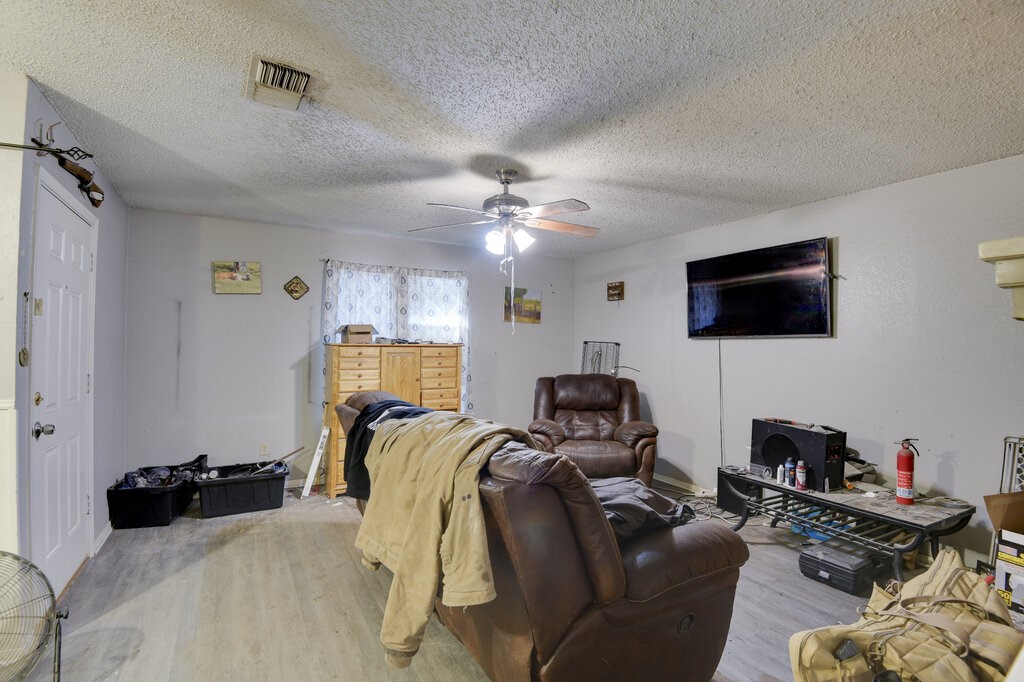 353 N Field Street Burleson TX 76028
