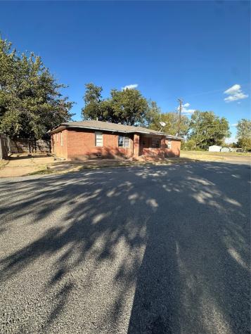 103 Margaret Street Burkburnett TX 76354
