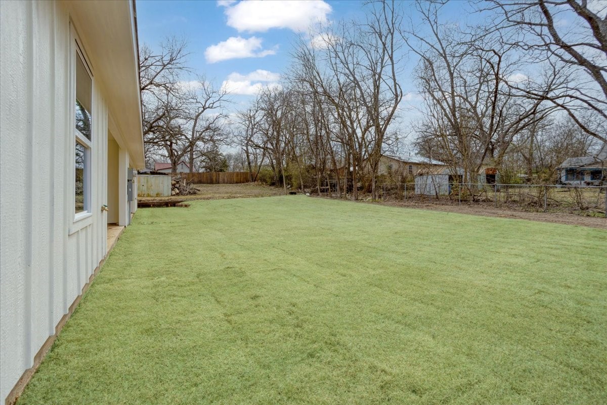 521 Gates Street Bonham TX 75418