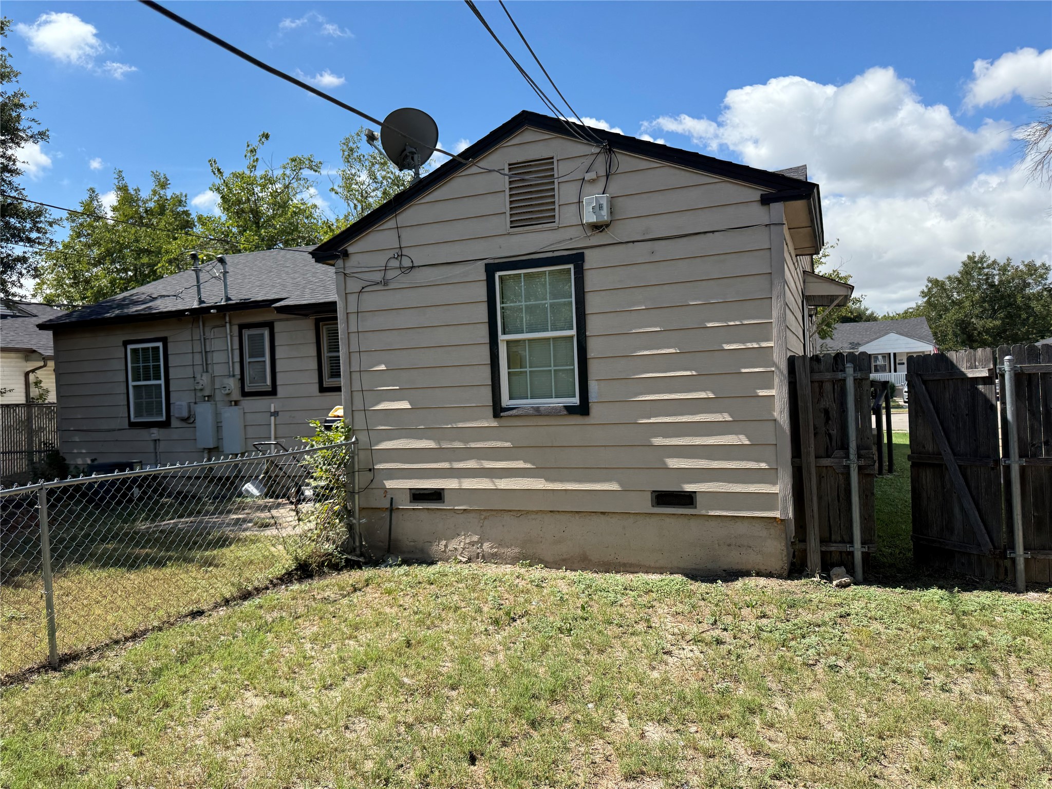 502 19th Street Grand Prairie TX 75050