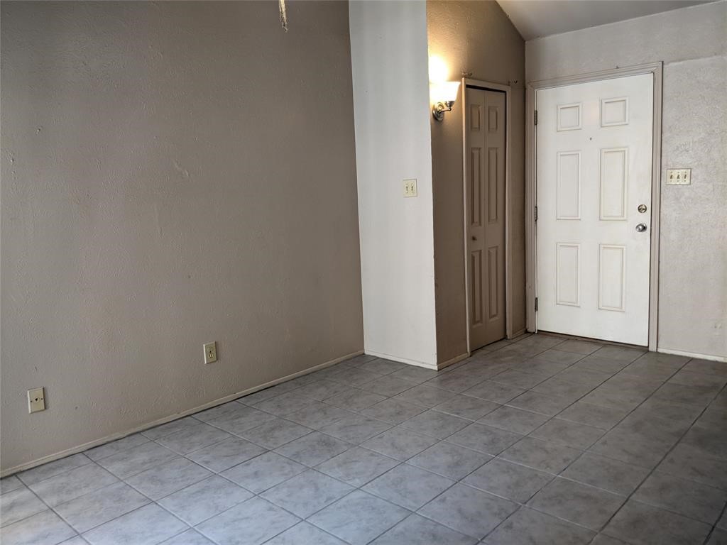 2433 Limestone Drive Arlington TX 76014