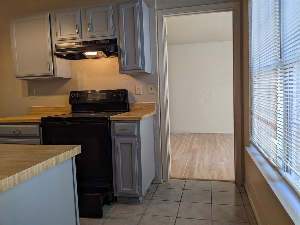 2433 Limestone Drive Arlington TX 76014