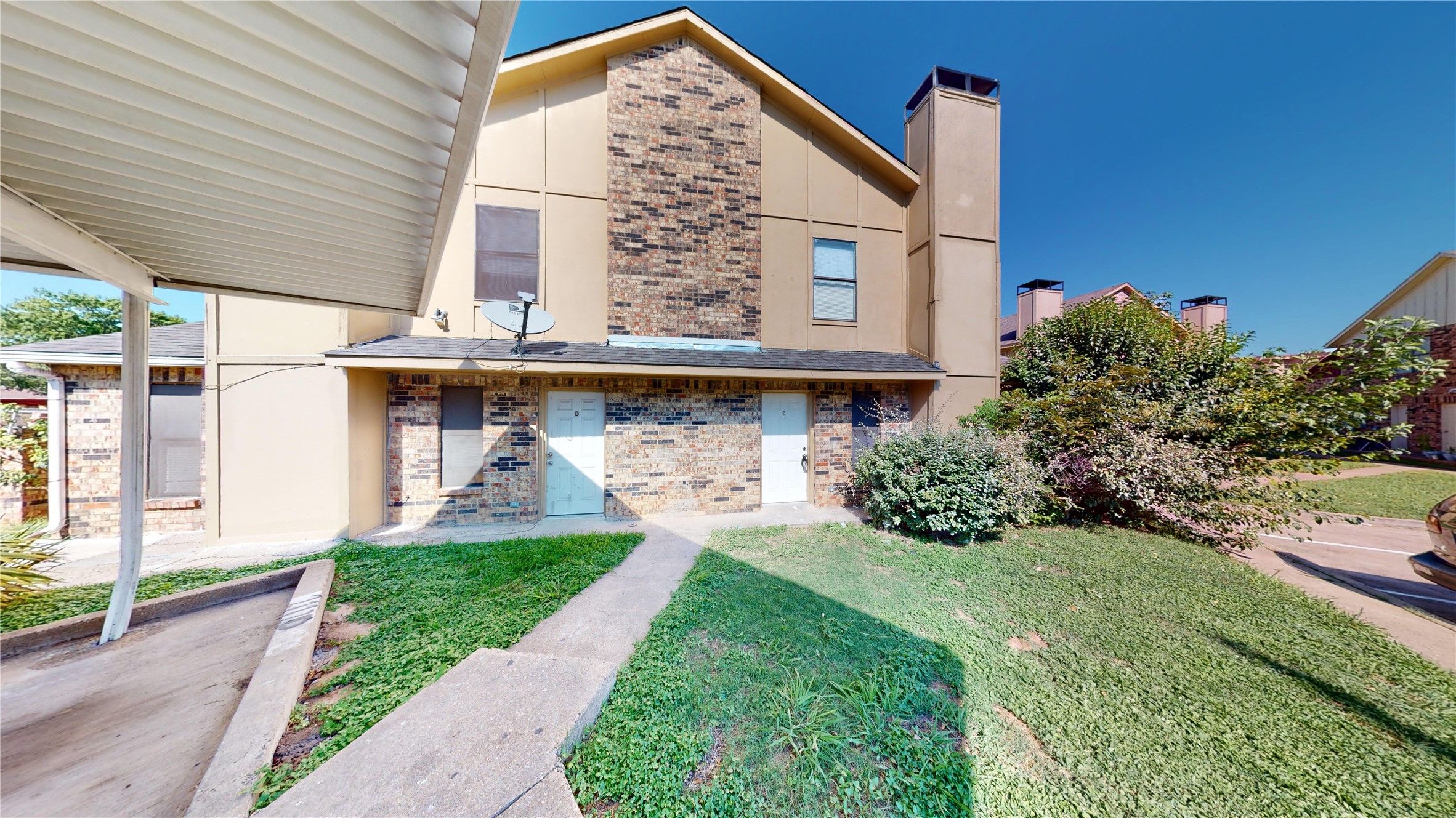 2117 W Walnut Street Garland TX 75042