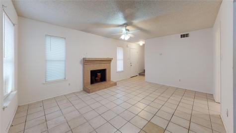 2117 W Walnut Street Garland TX 75042