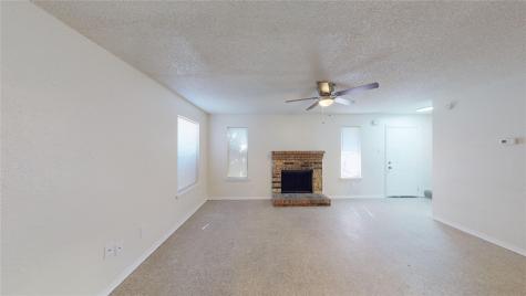 2117 W Walnut Street Garland TX 75042