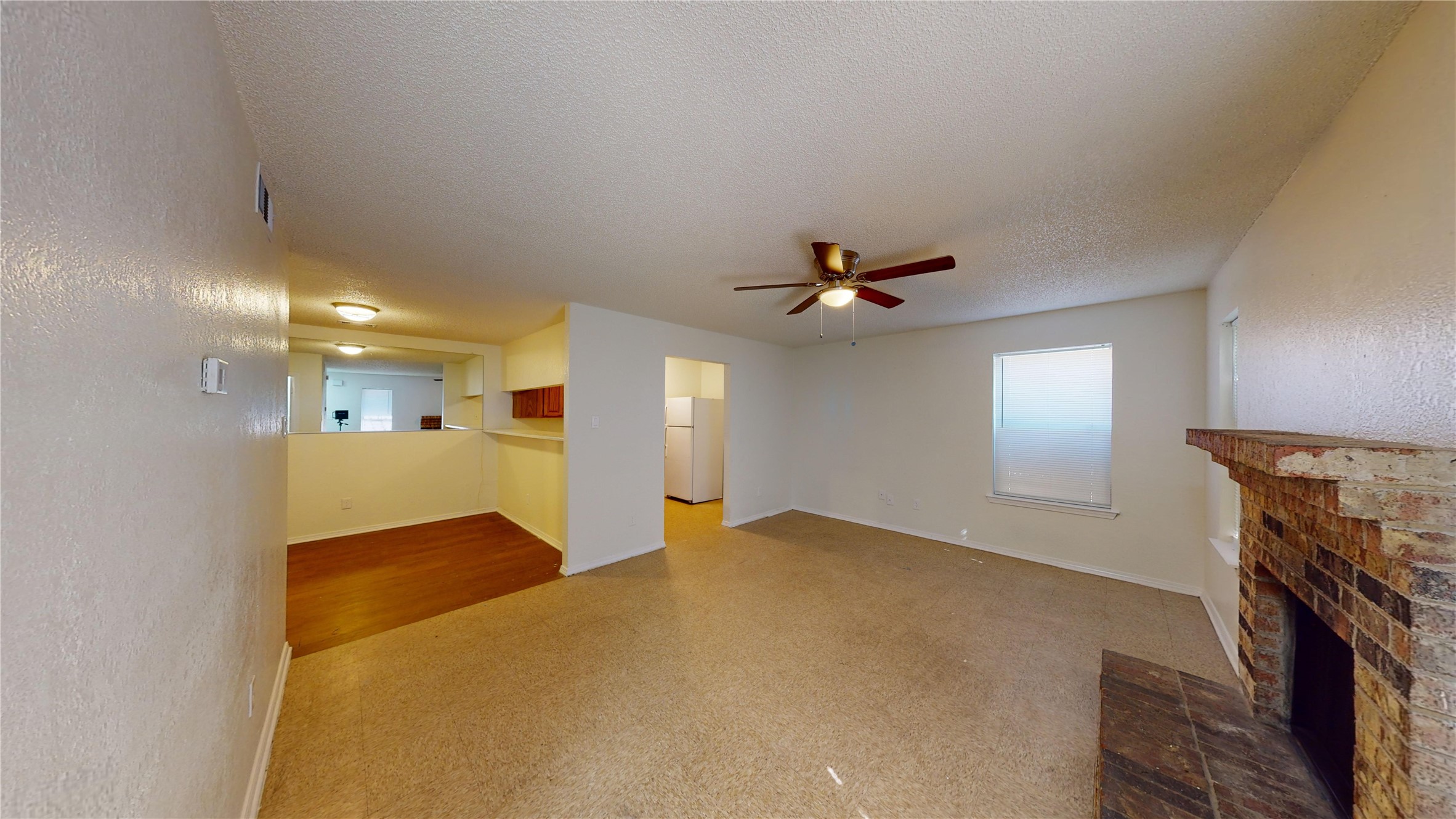 2117 W Walnut Street Garland TX 75042