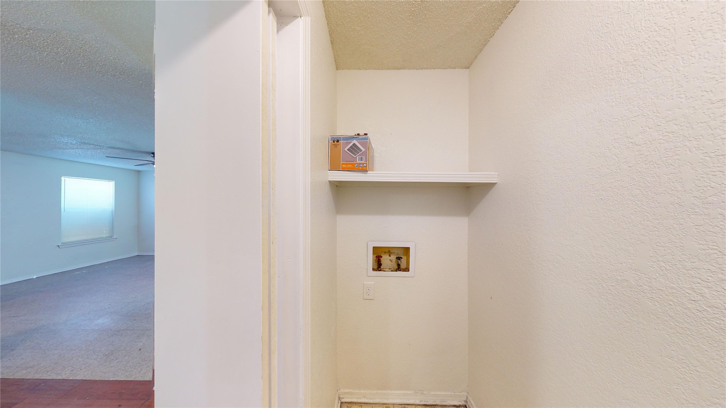 2117 W Walnut Street Garland TX 75042